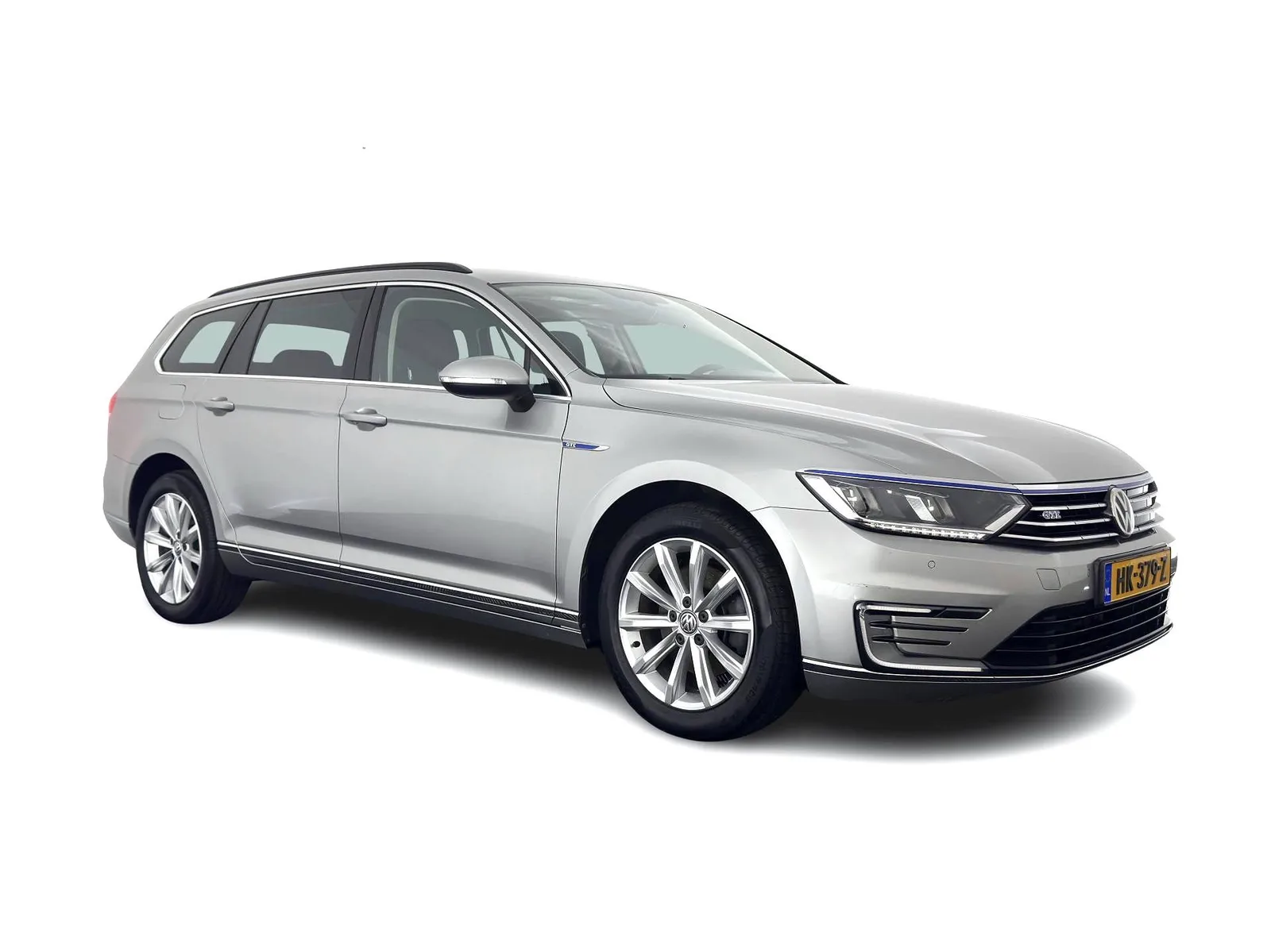 Volkswagen Passat (2015) — foto 1