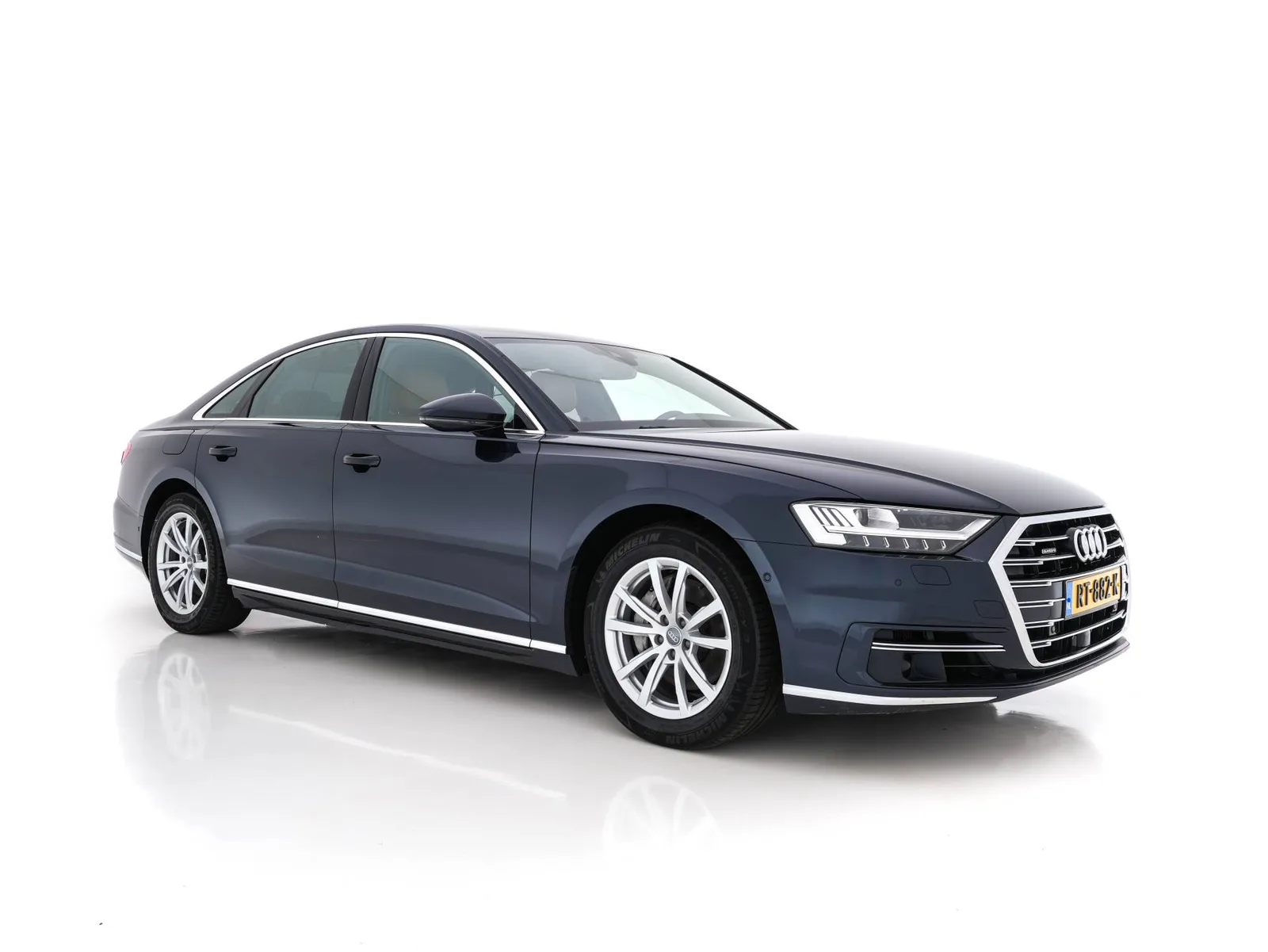 Audi A8 (2018) — foto 1