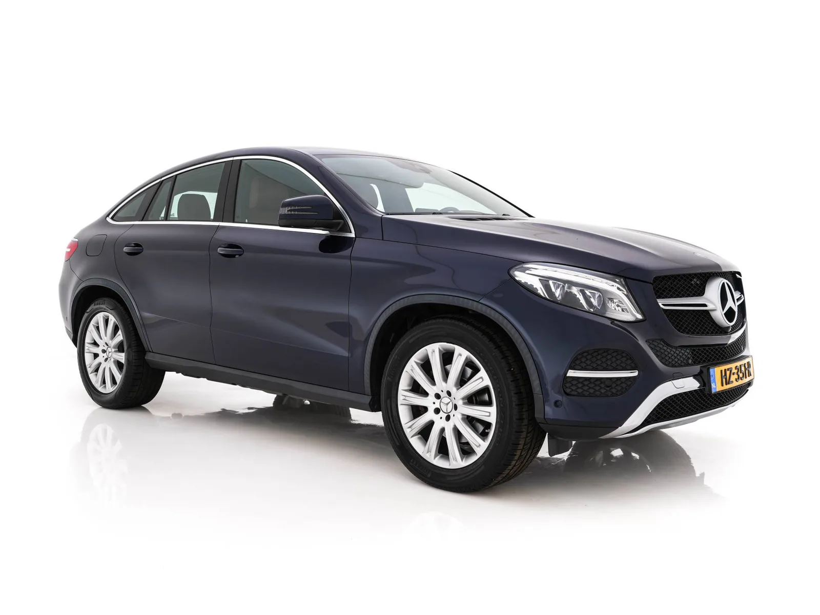 Mercedes-Benz GLE (2016) — foto 1