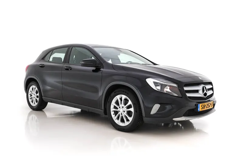Mercedes-Benz GLA (2015)