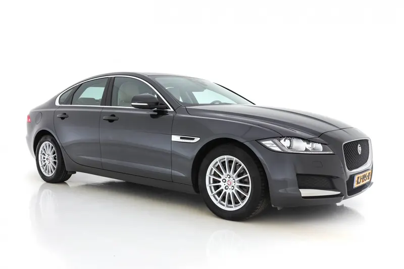Jaguar XF (2016)