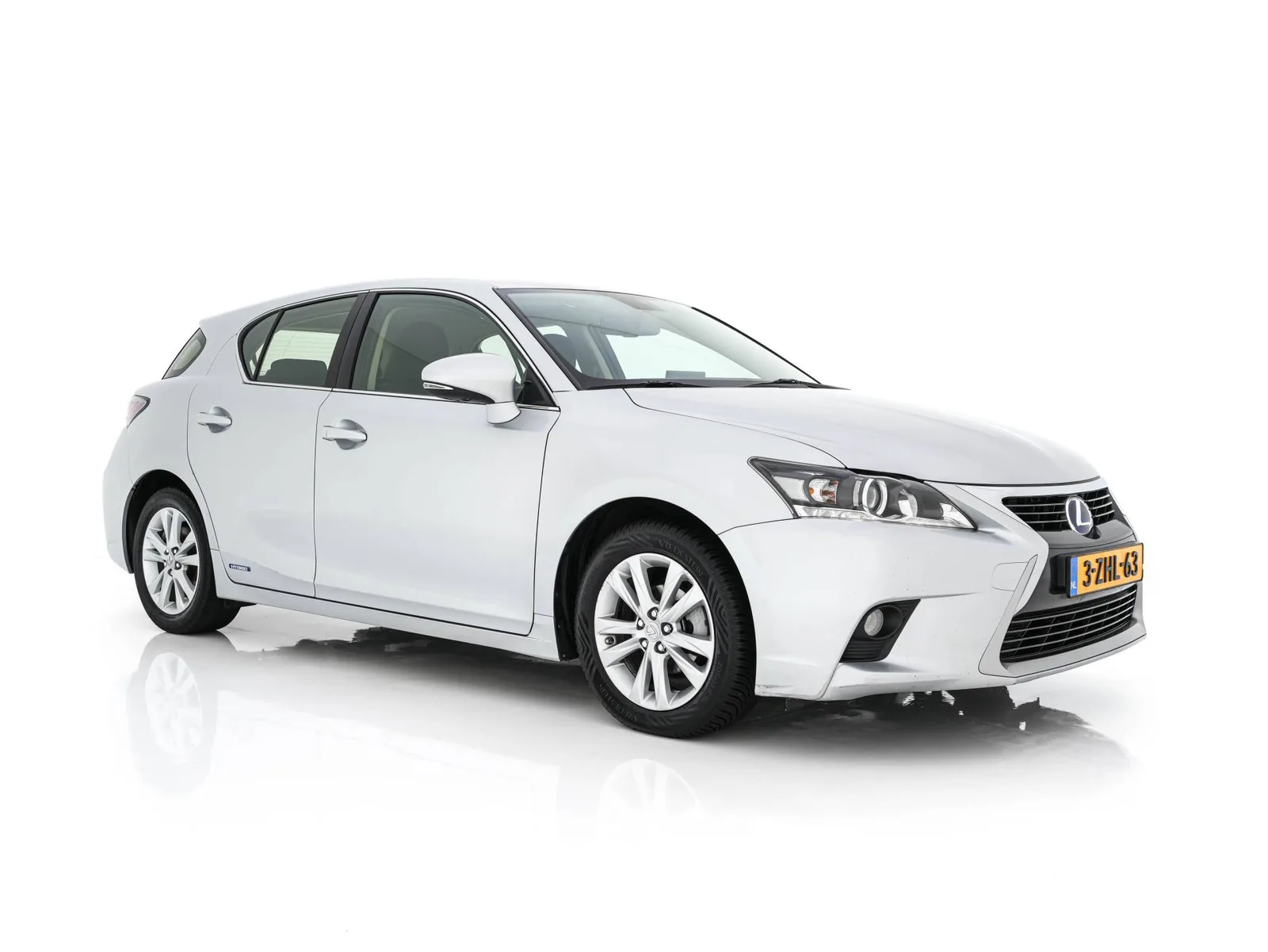 Lexus CT (2014) — foto 1