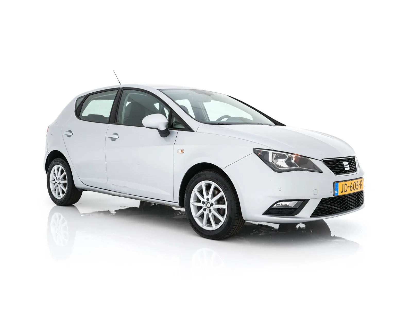SEAT Ibiza (2015) — foto 1