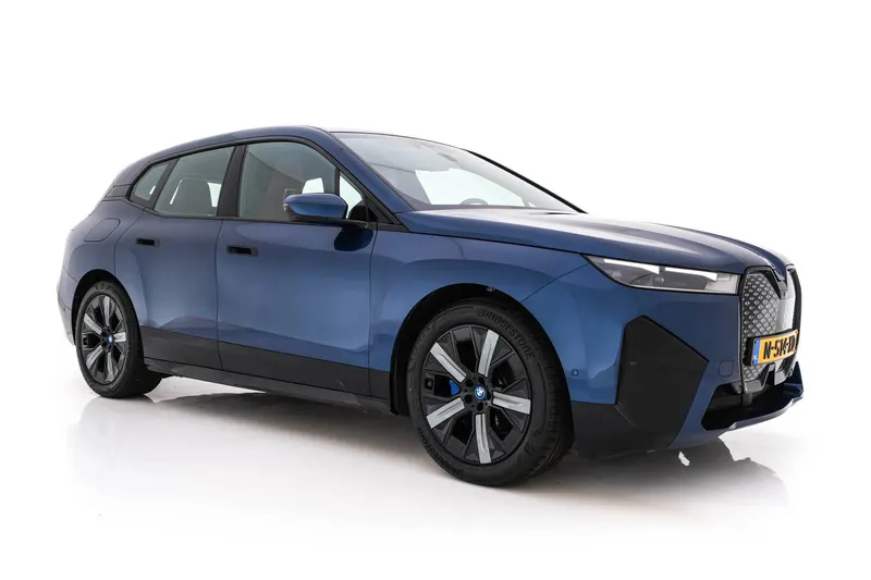 BMW iX (2021)