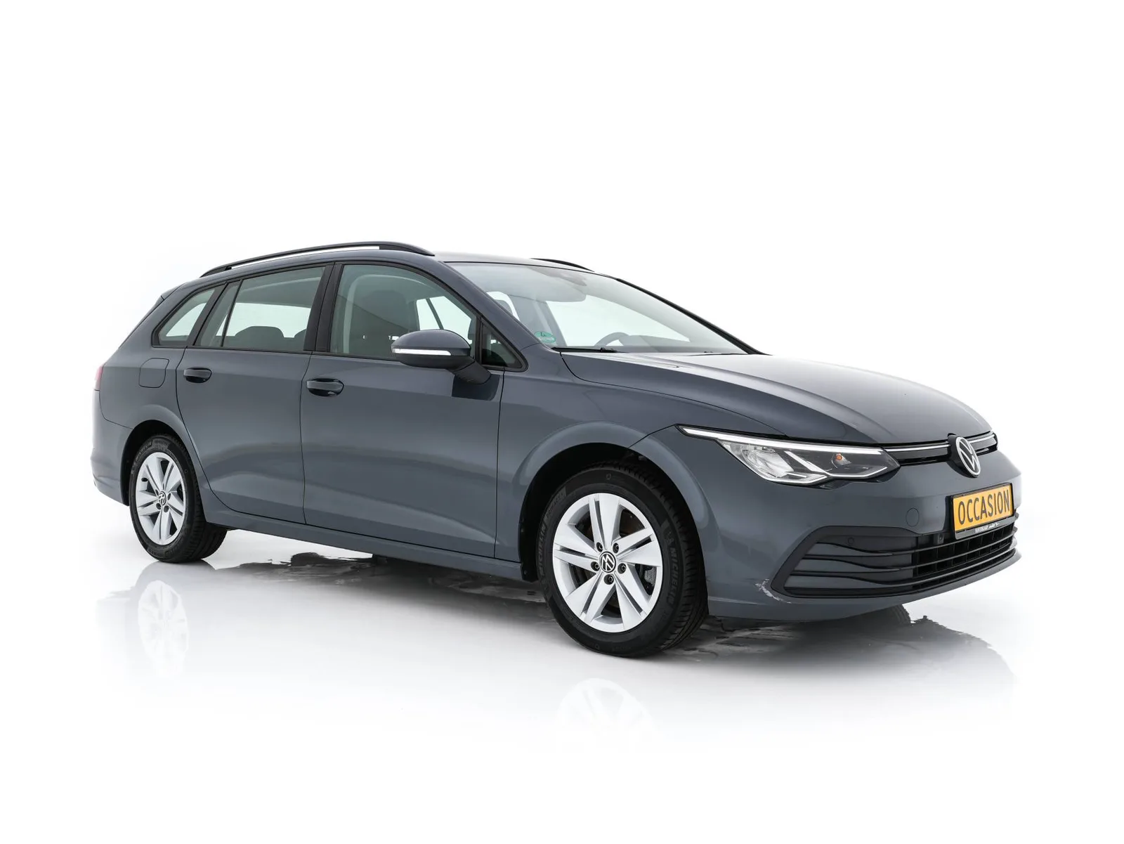 Volkswagen Golf (2020) — foto 1