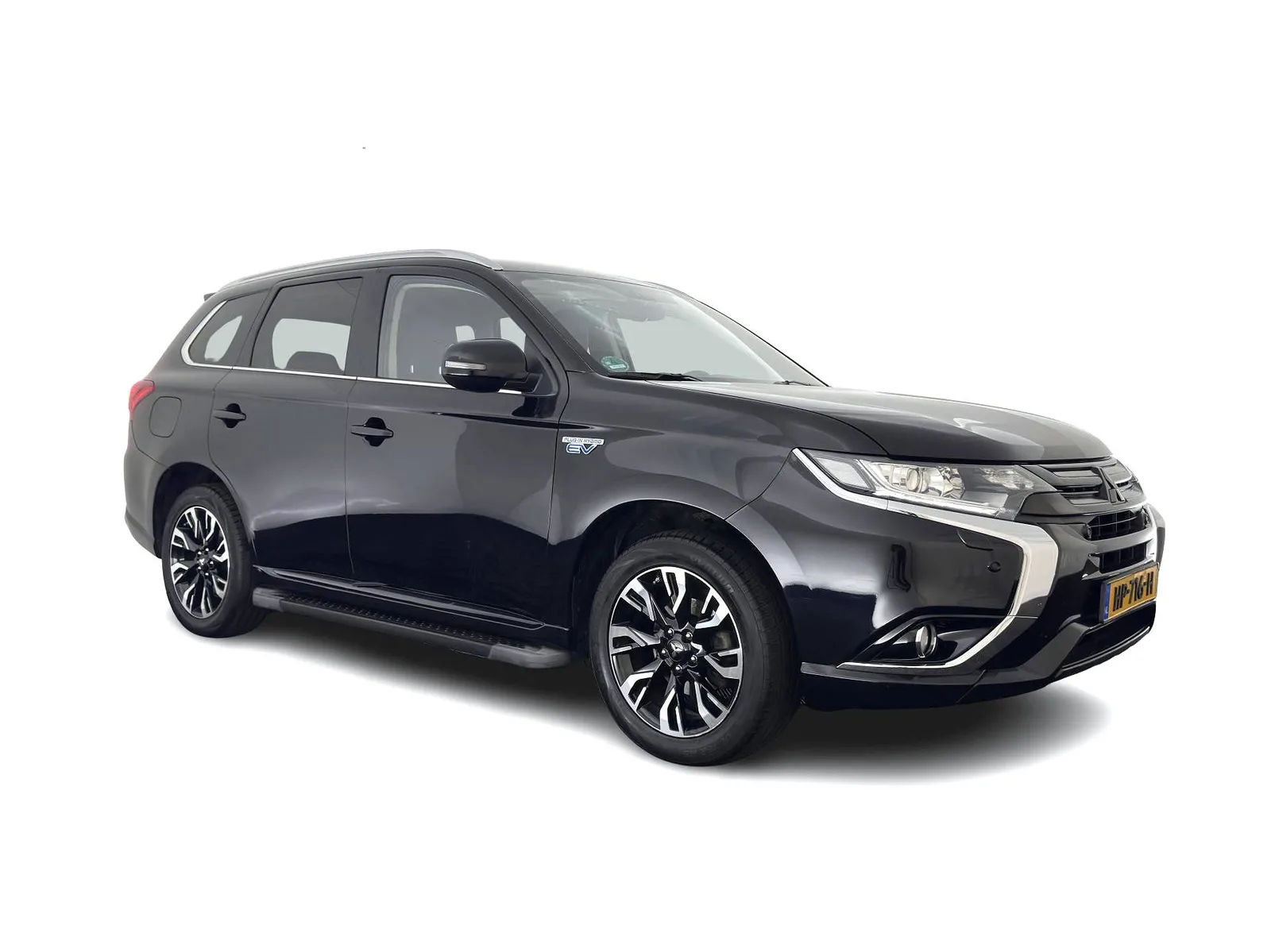 Mitsubishi Outlander (2015) — foto 1