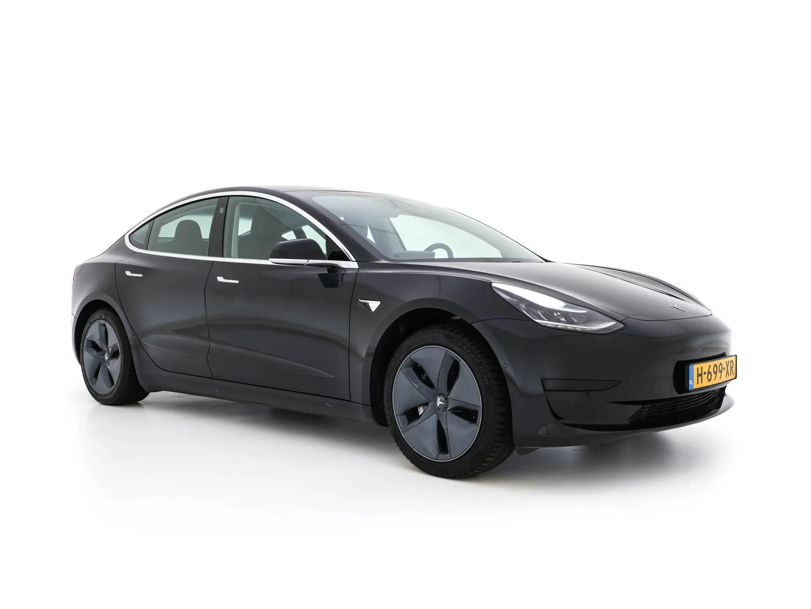 Tesla Model 3 (2020) — foto 1