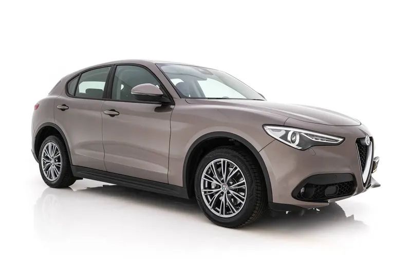 Alfa Romeo Stelvio (2018)