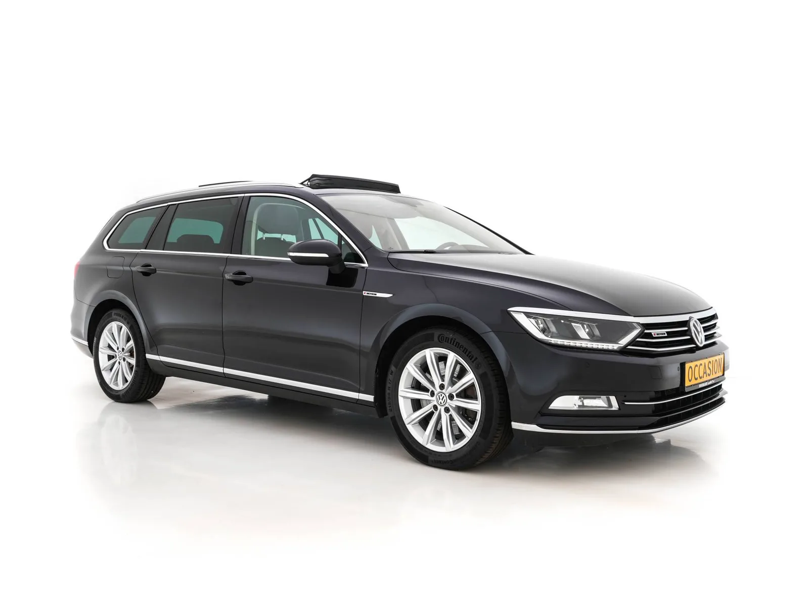 Volkswagen Passat (2017) — foto 1
