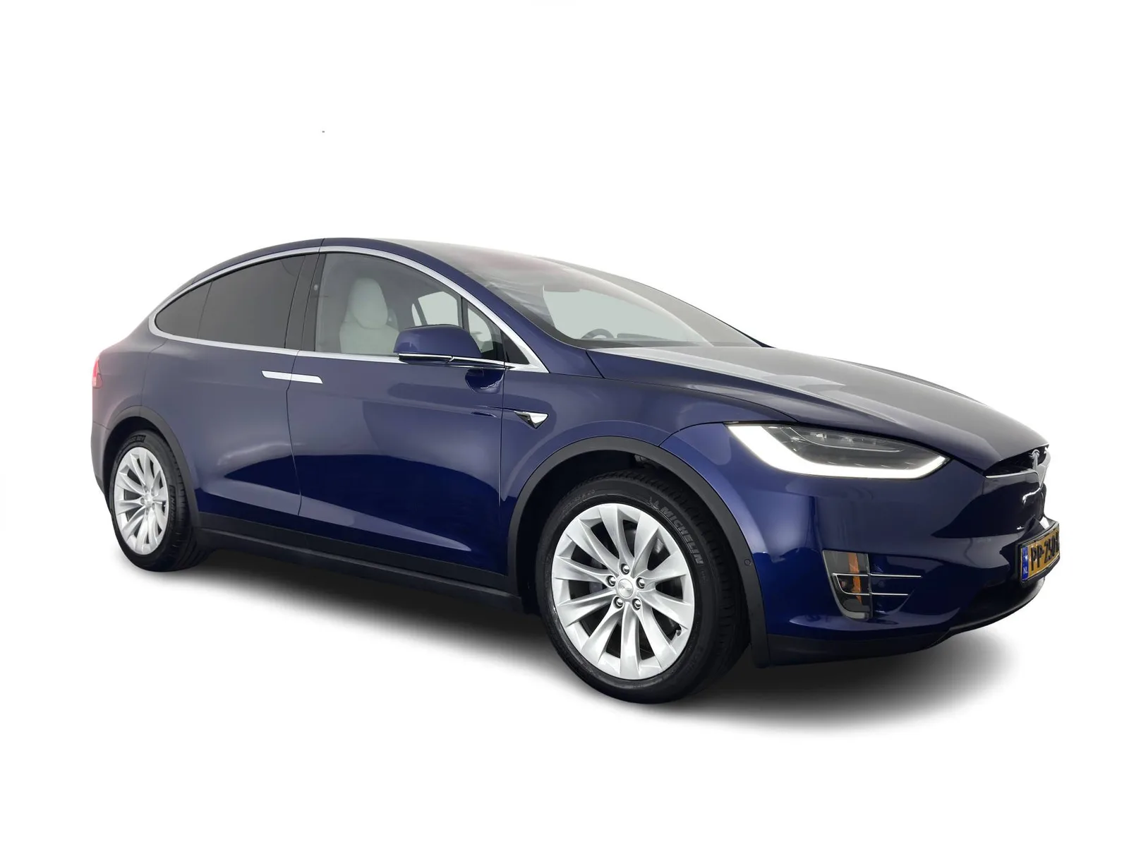 Tesla Model X (2017) — foto 1