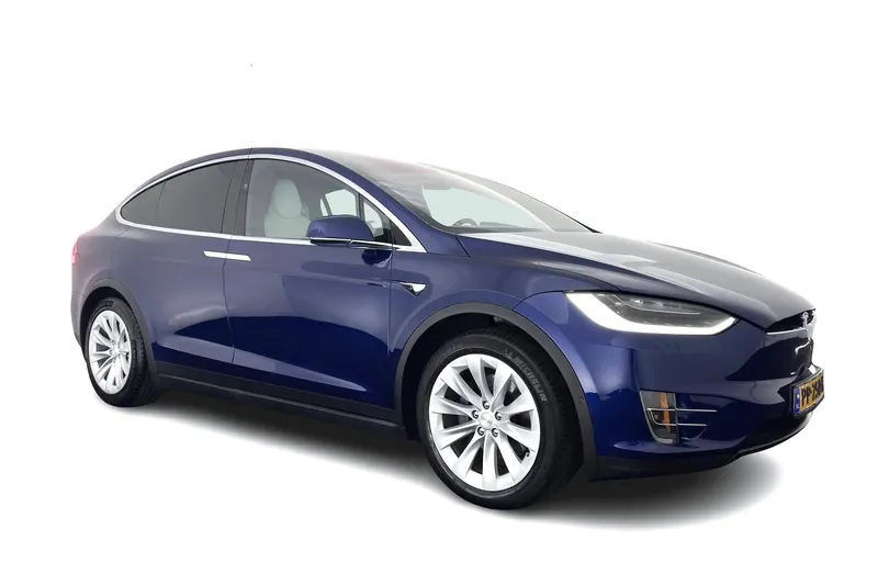 Tesla Model X (2017)