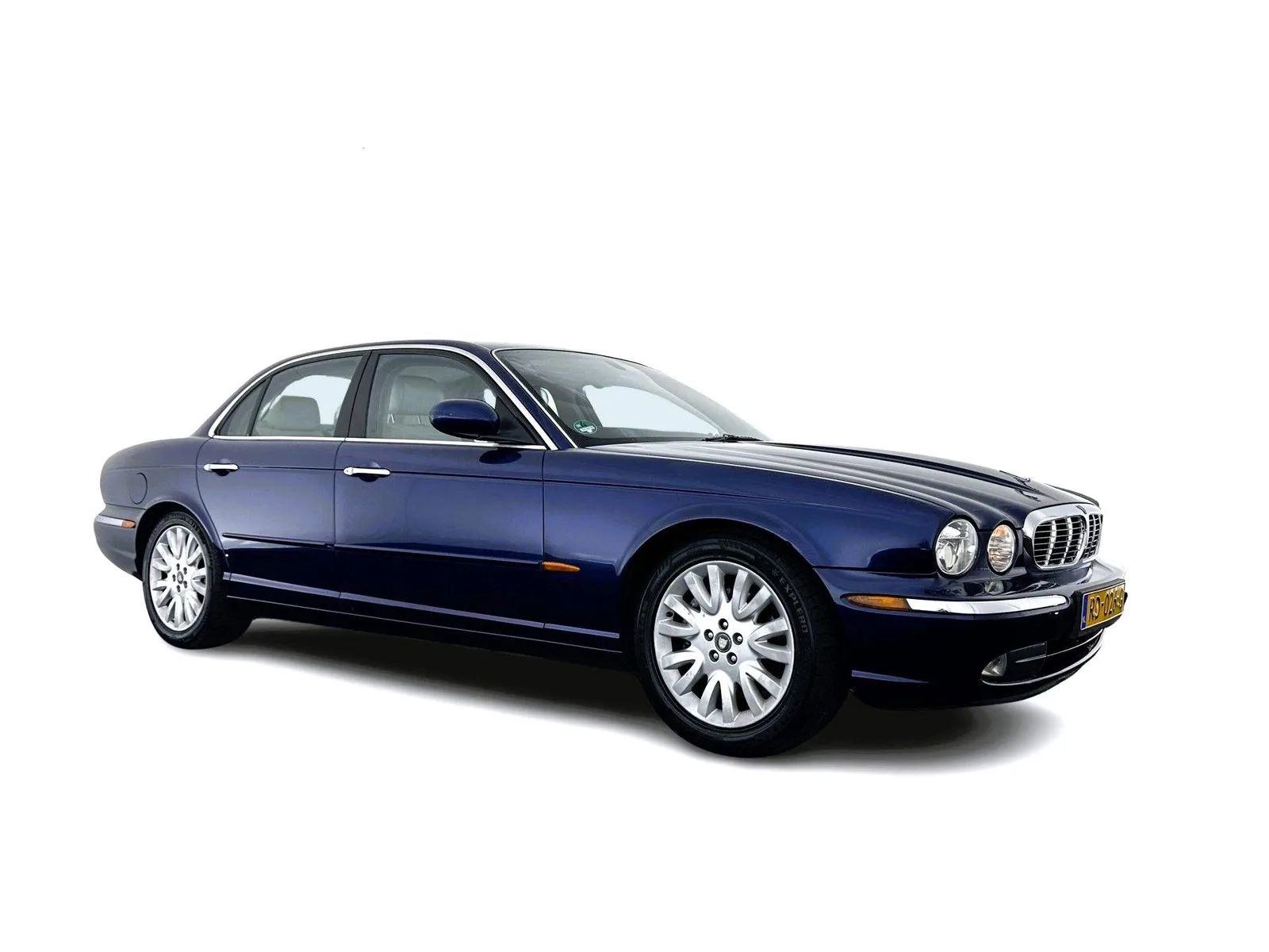Jaguar XJ (2003) — foto 1