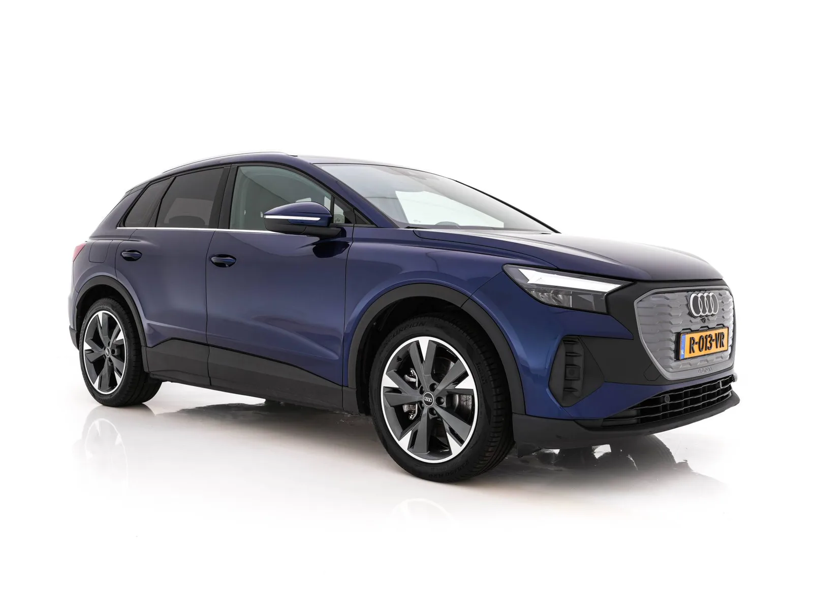 Audi Q4 e-tron (2022) — foto 1