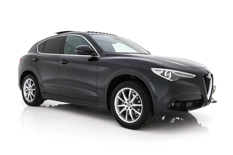 Alfa Romeo Stelvio (2018)