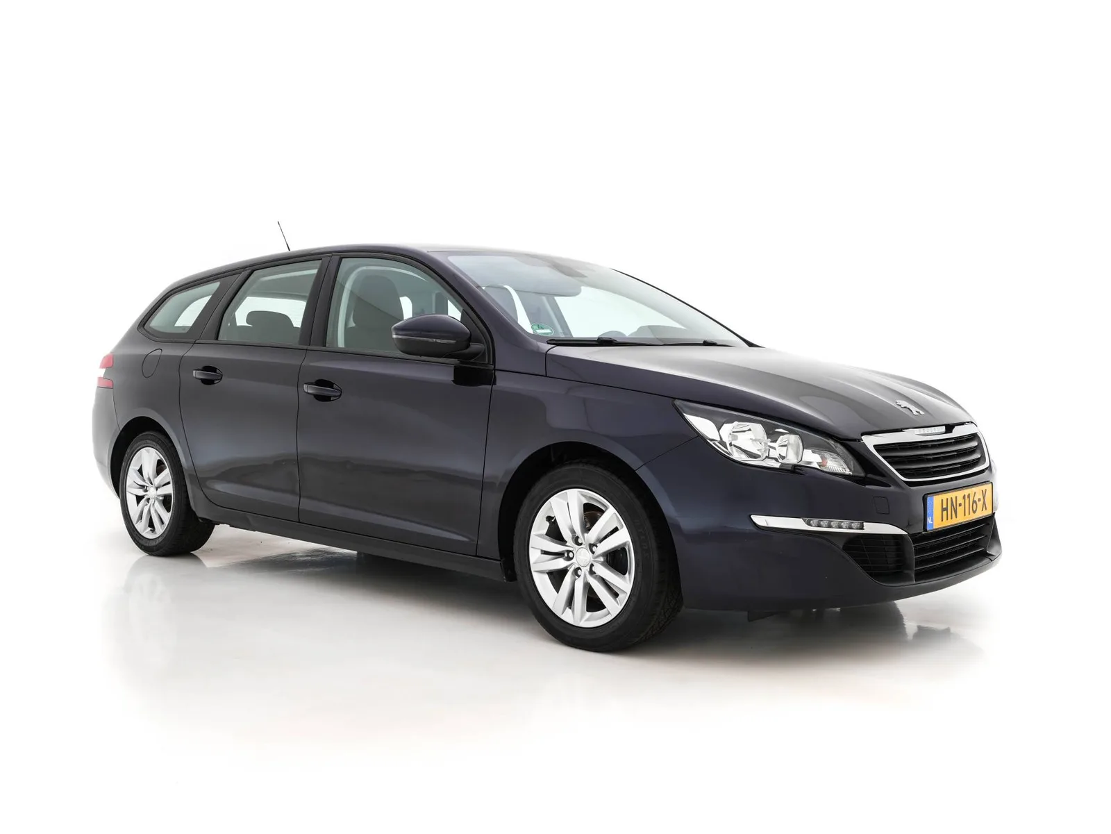 Peugeot 308 (2015) — foto 1