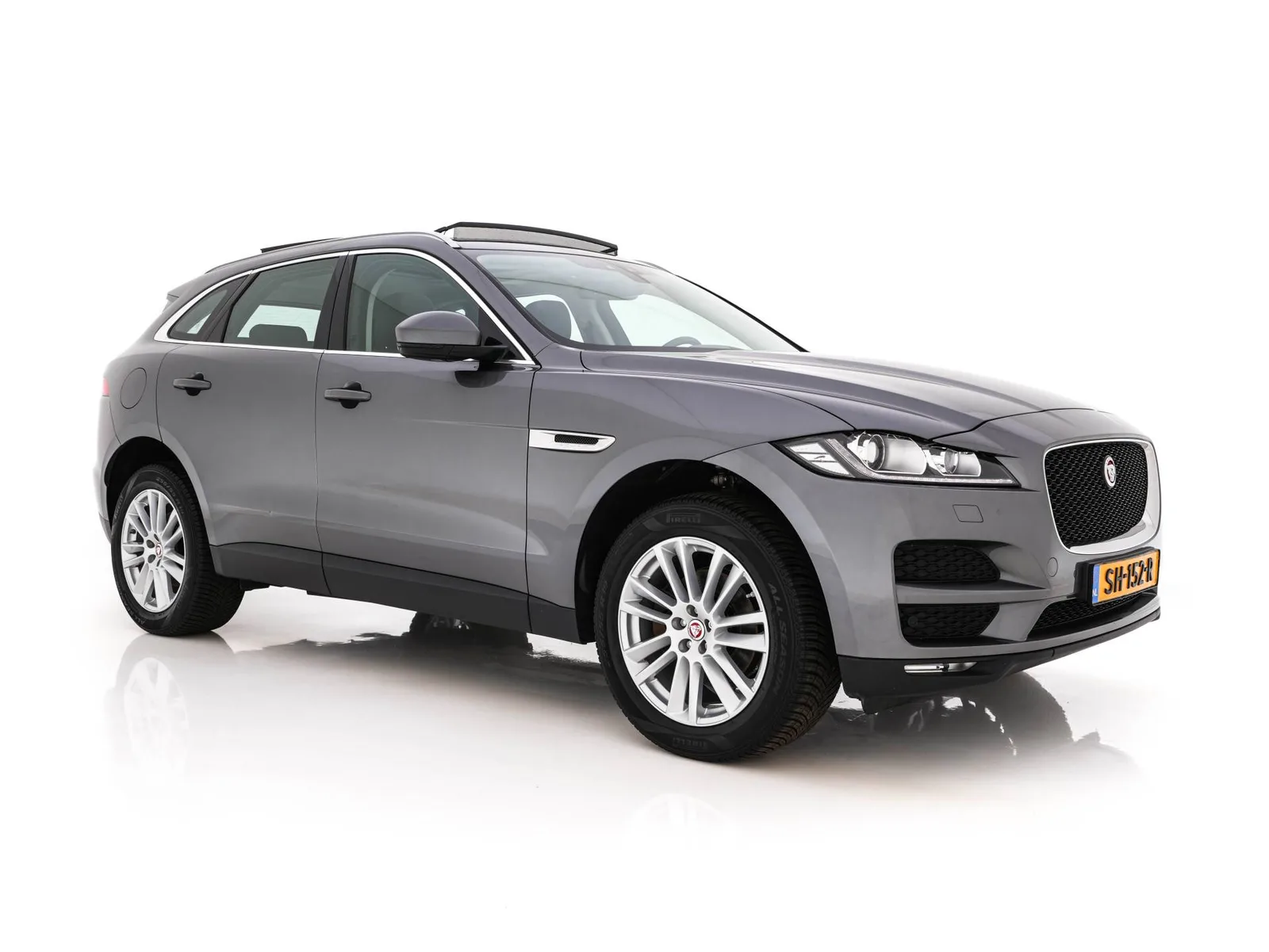 Jaguar F-Pace (2018) — foto 1