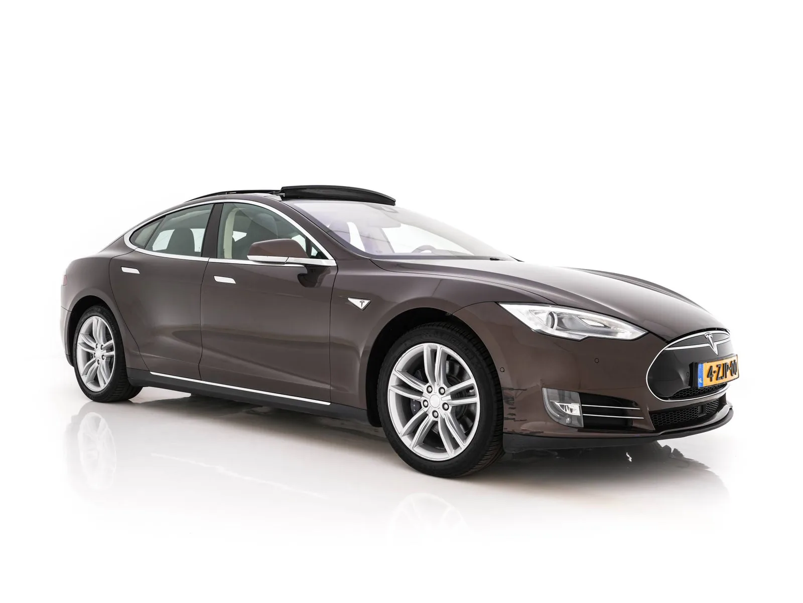Tesla Model S (2015) — foto 1