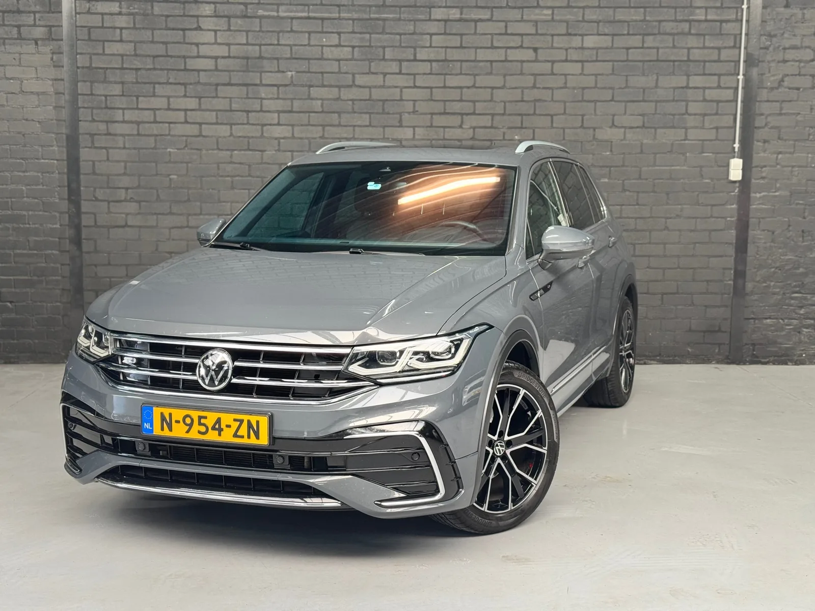 Volkswagen Tiguan (2021) — foto 1