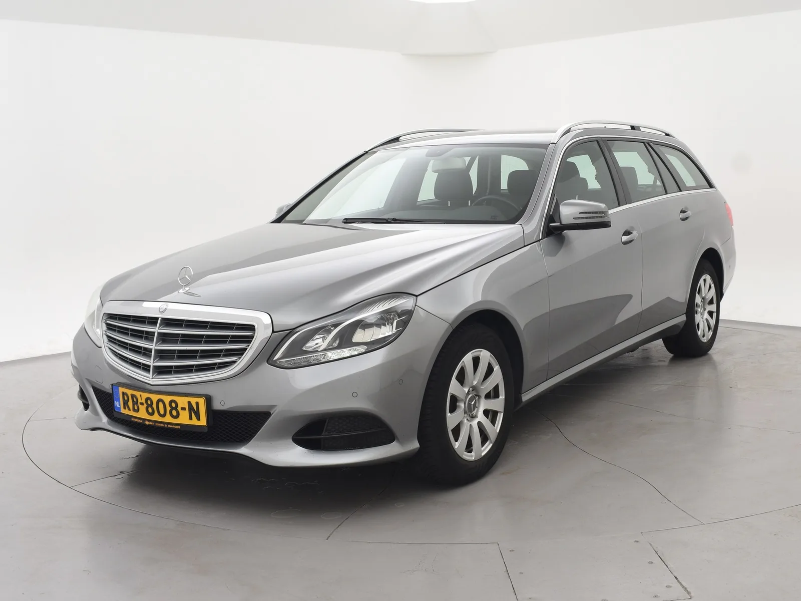 Mercedes-Benz E-Klasse (2013) — foto 1