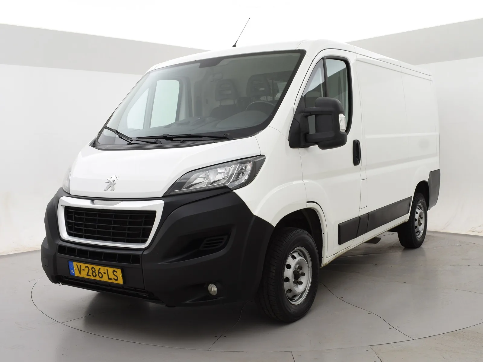 Peugeot Boxer (2018) — foto 1