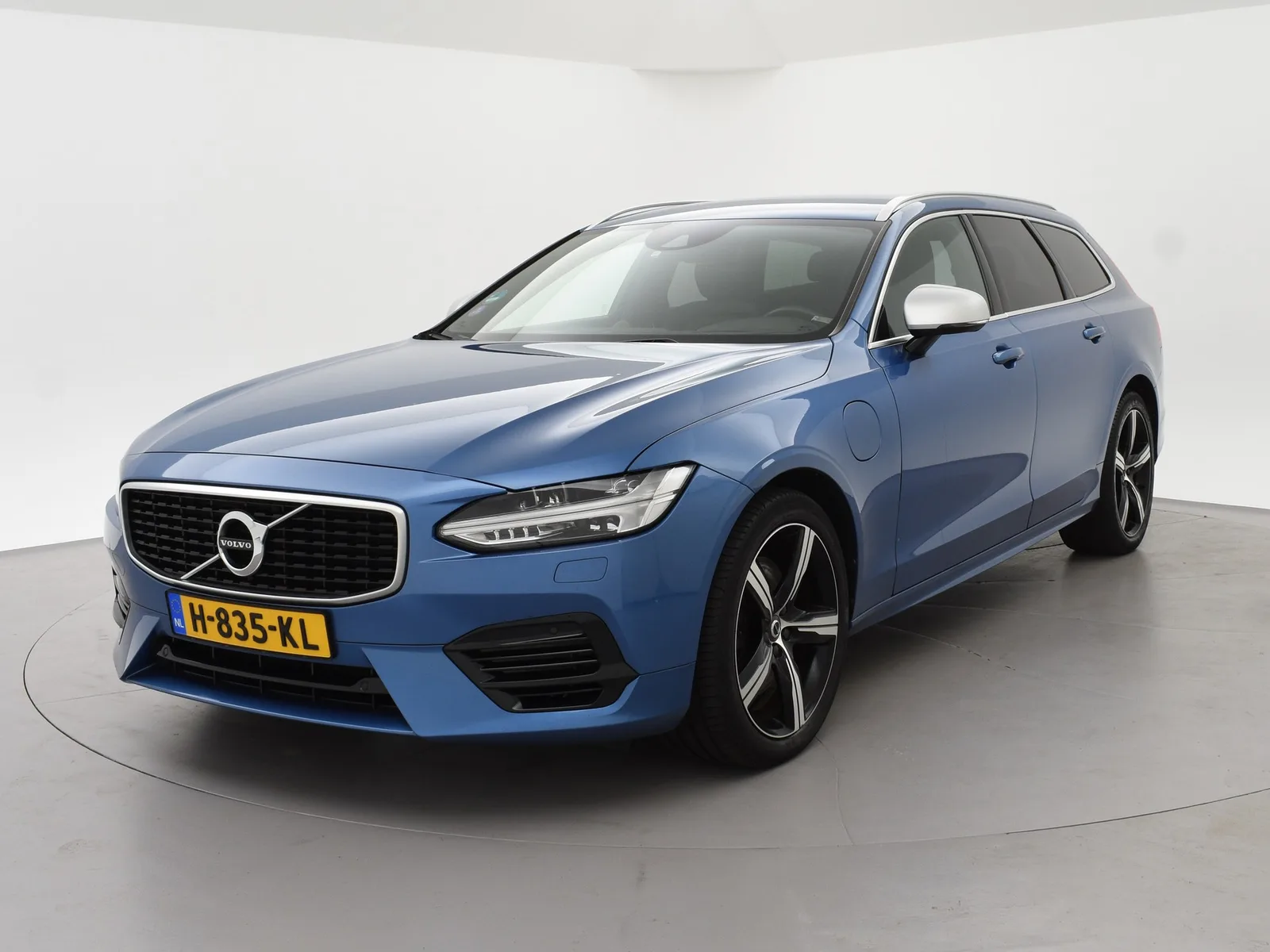 Volvo V90 (2018) — foto 1