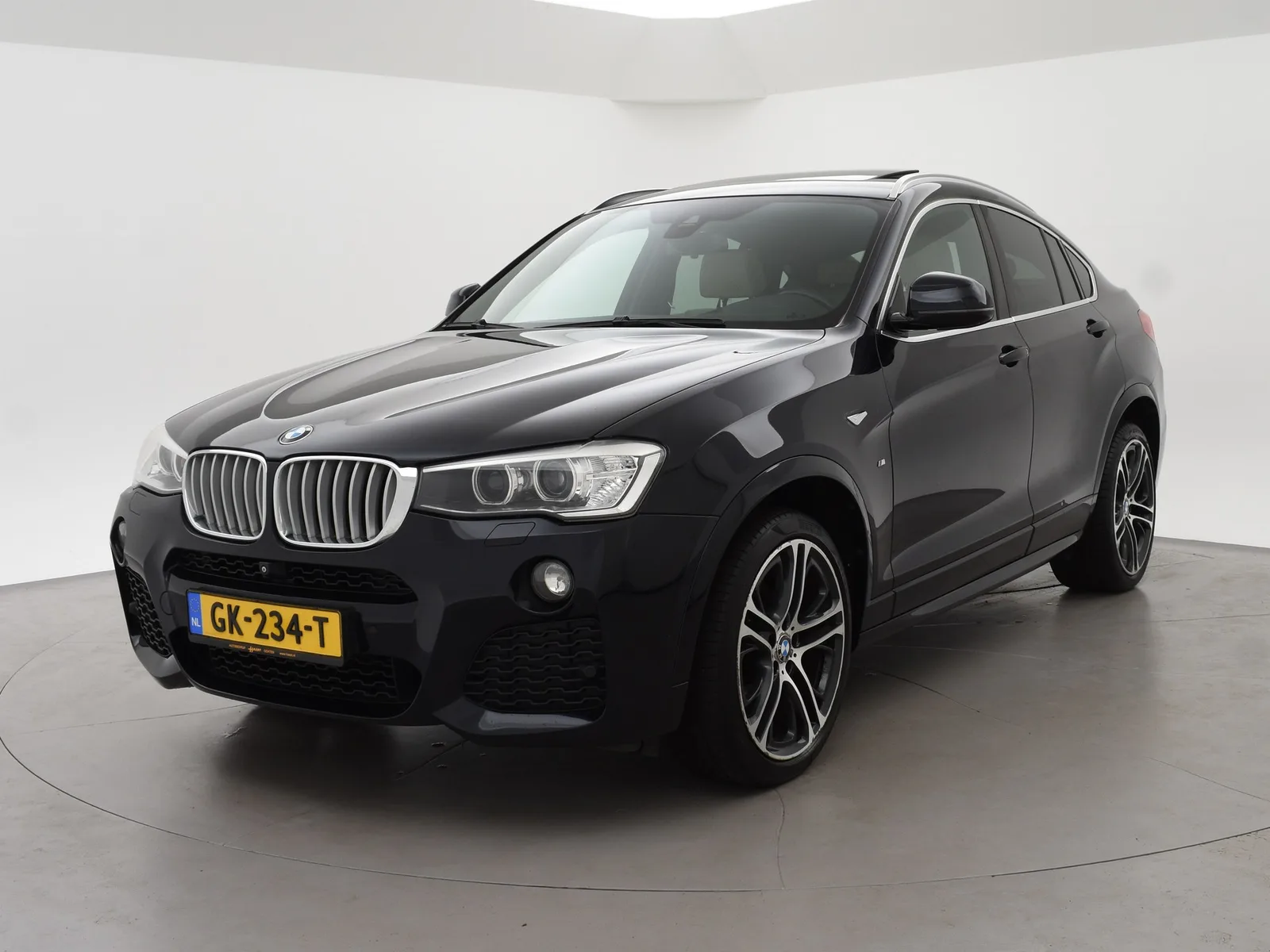 BMW X4 (2015) — foto 1