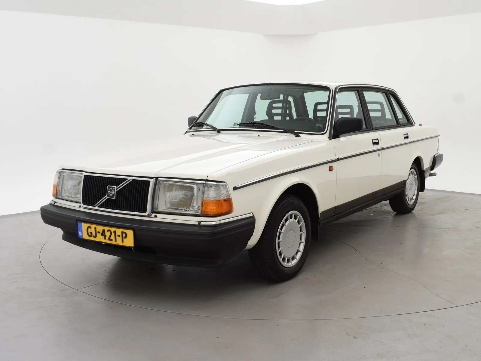 Volvo 240 (1990) — foto 1