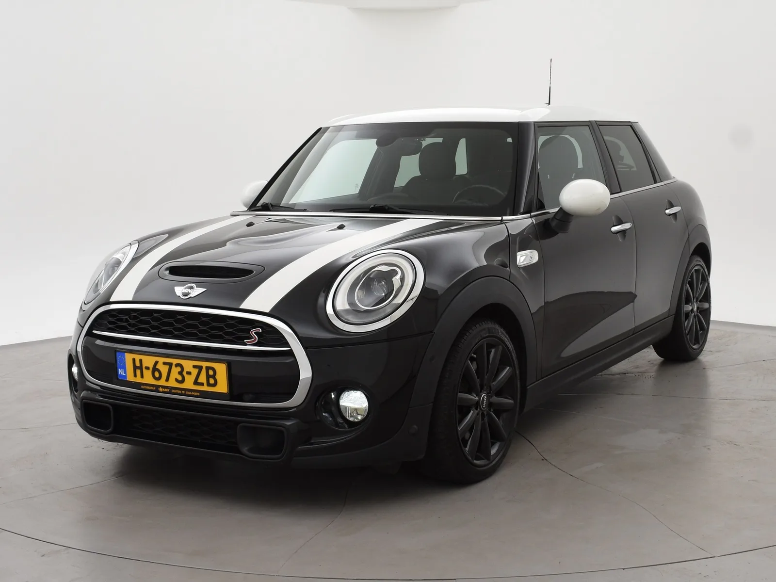 MINI Cooper S (2015) — foto 1