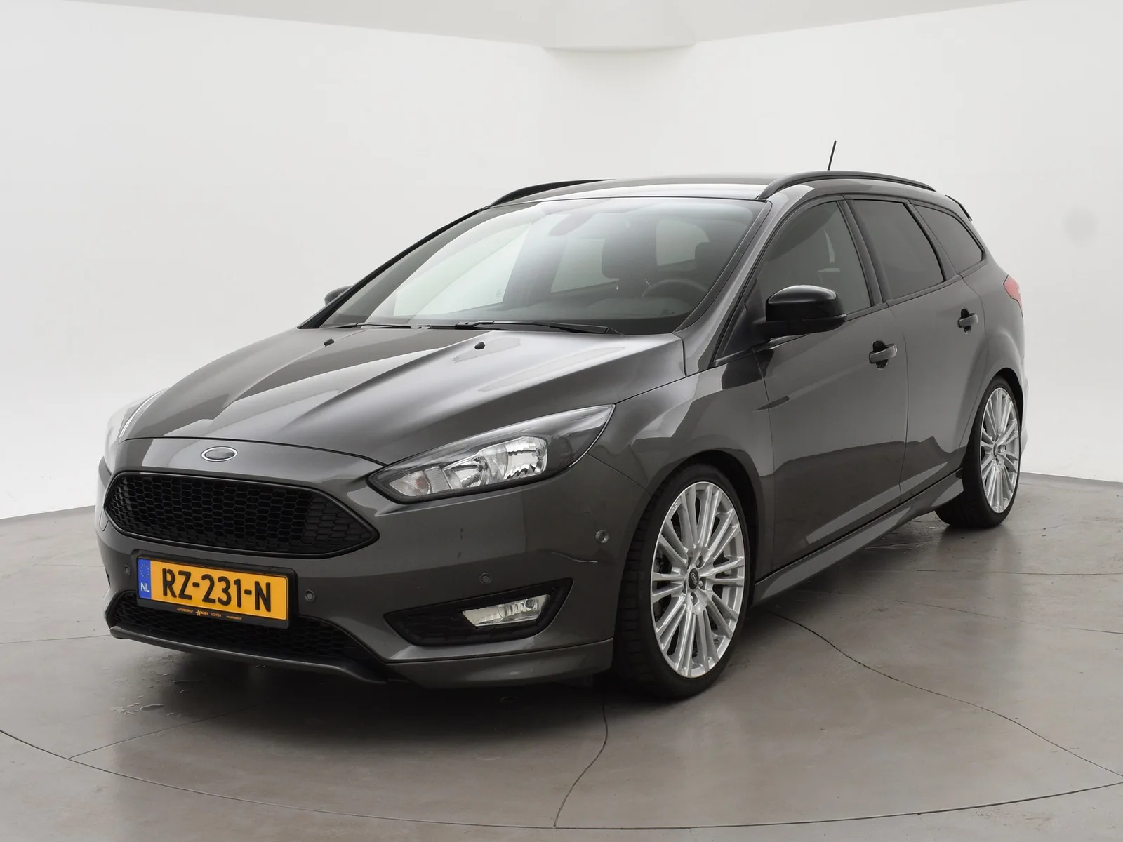 Ford Focus (2018) — foto 1