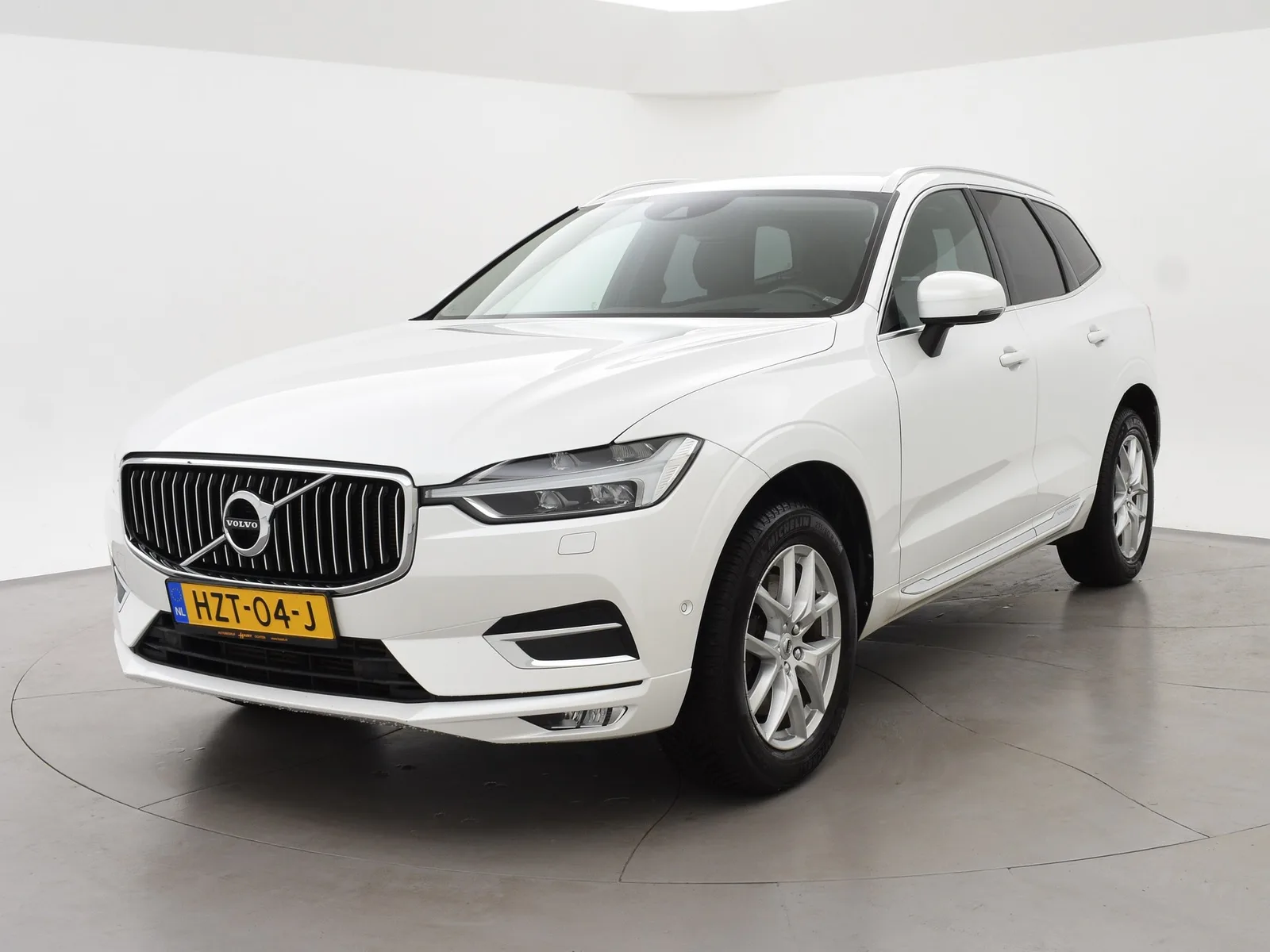 Volvo XC60 (2017) — foto 1