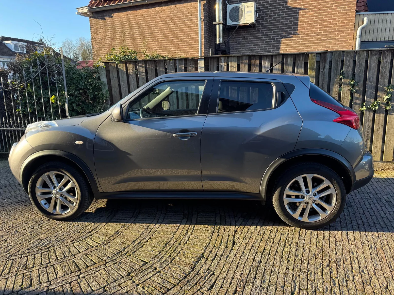 Nissan Juke (2011) — foto 1