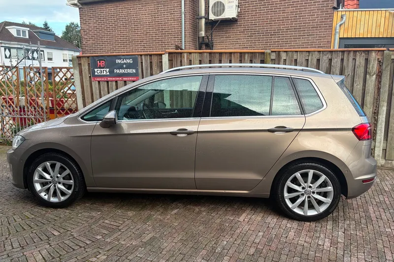 Volkswagen Golf Sportsvan (2015)