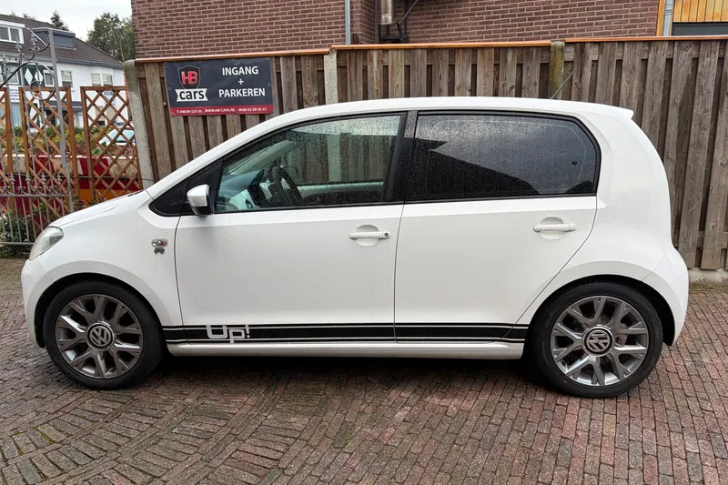 Volkswagen Up! (2013)