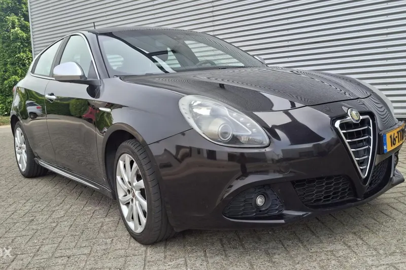 Alfa Romeo Giulietta (2012)
