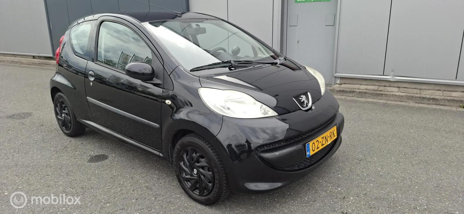 Peugeot 107 (2008) — foto 1
