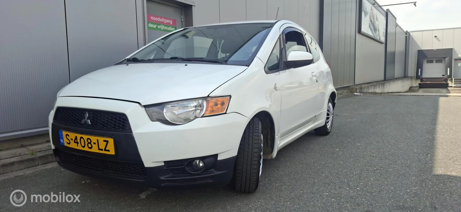 Mitsubishi Colt (2012) — foto 1