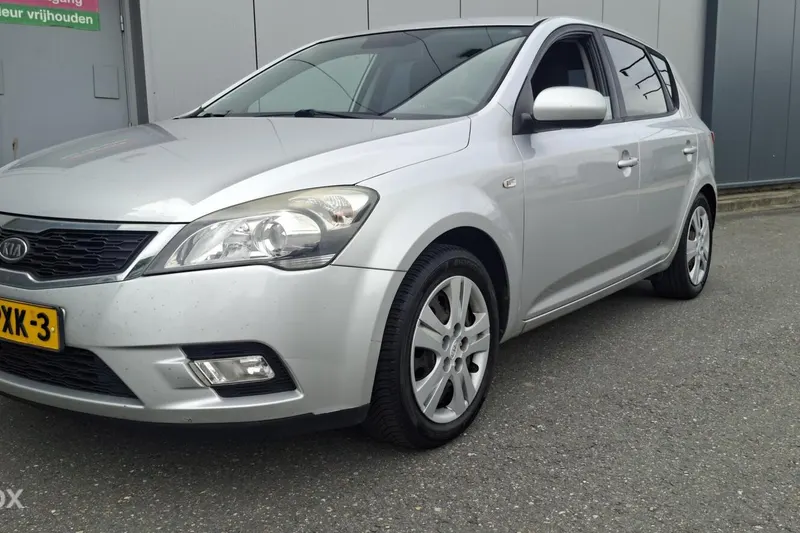 Kia Cee'd (2011)