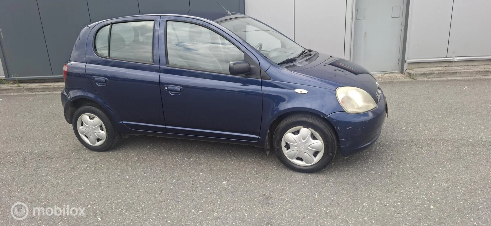 Toyota Yaris (1999) — foto 1