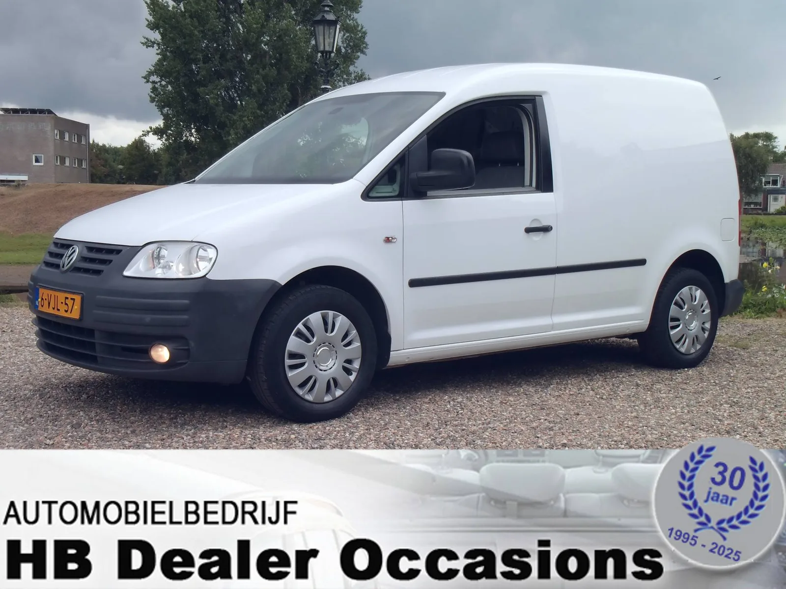 Volkswagen Caddy (2010) — foto 1