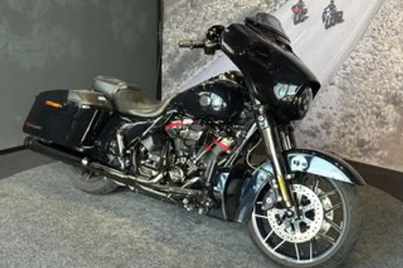 Harley-Davidson Street Glide (2022)