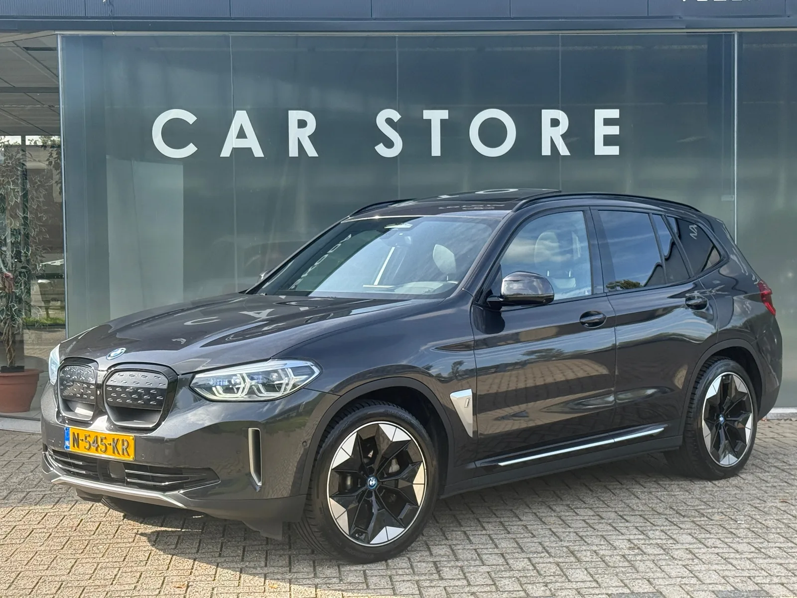 BMW iX3 (2021) — foto 1
