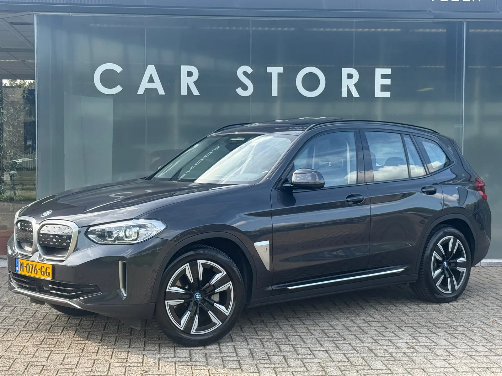 BMW iX3 (2021) — foto 1
