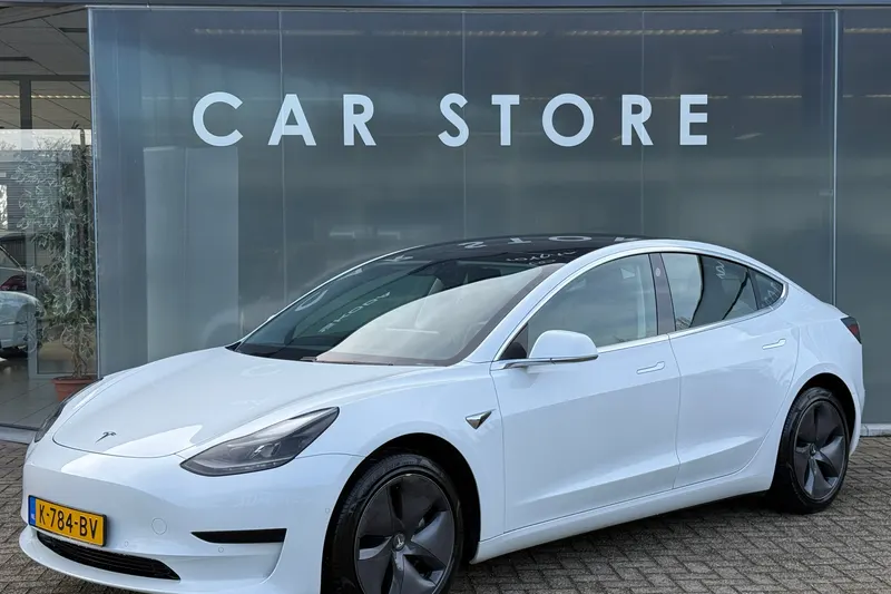 Tesla Model 3 (2020)