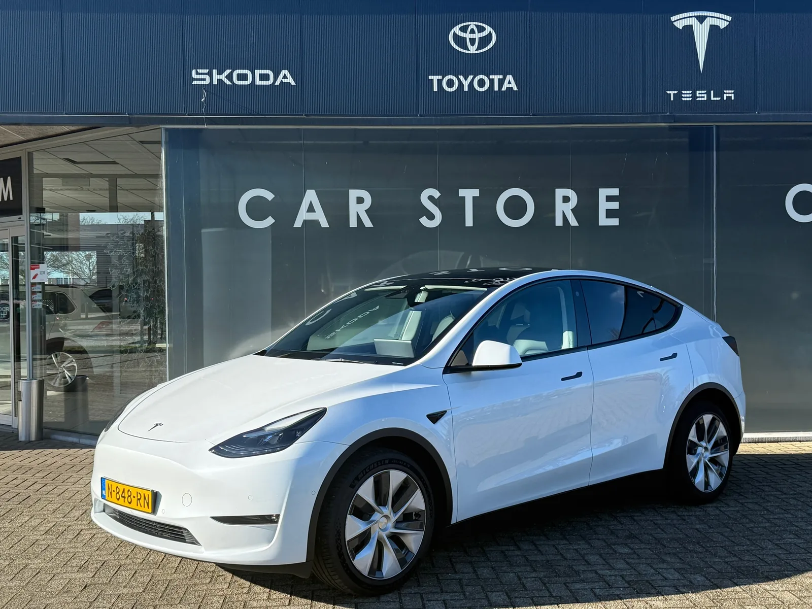 Tesla Model Y (2021) — foto 1