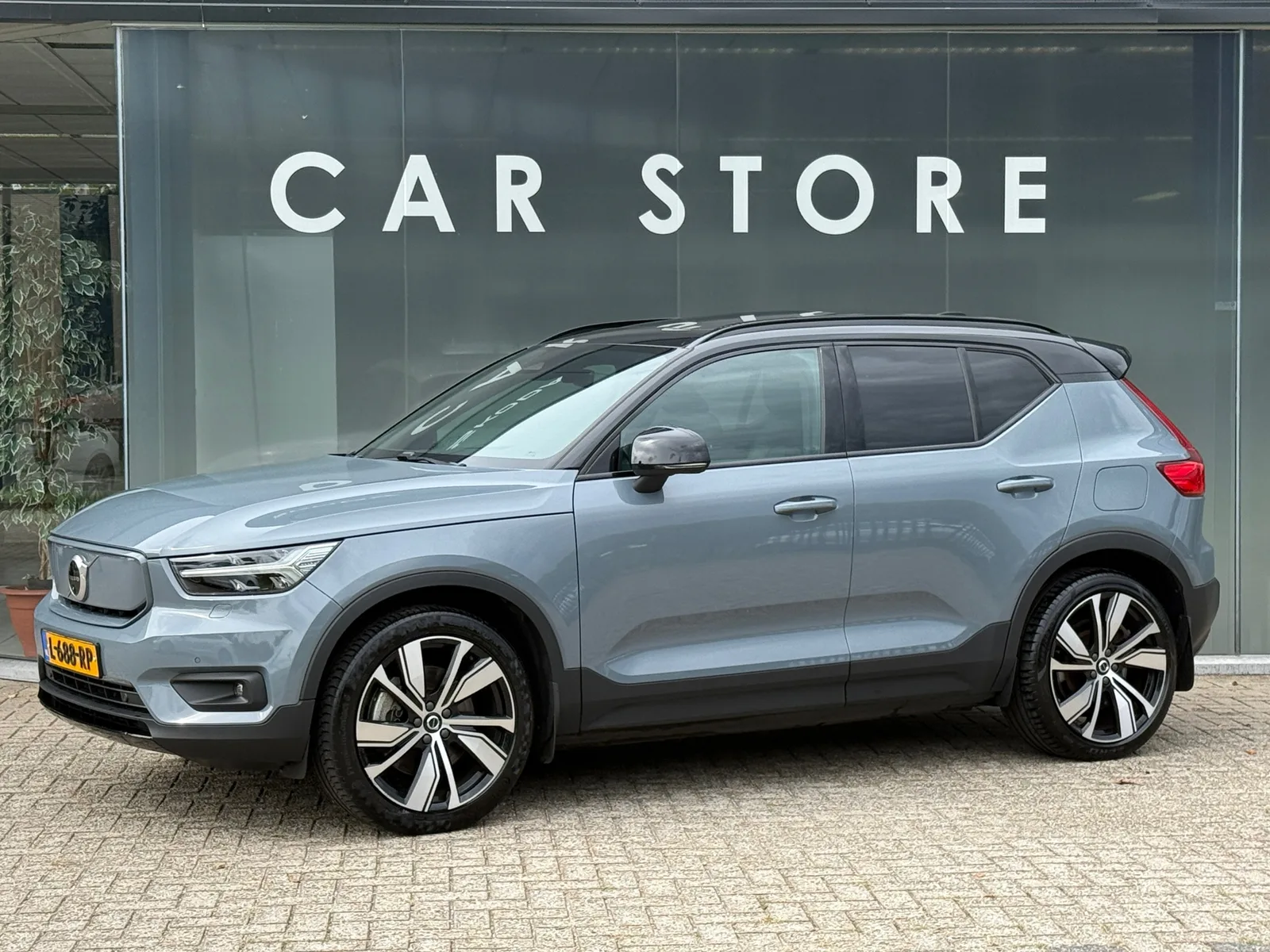 Volvo XC40 (2021) — foto 1