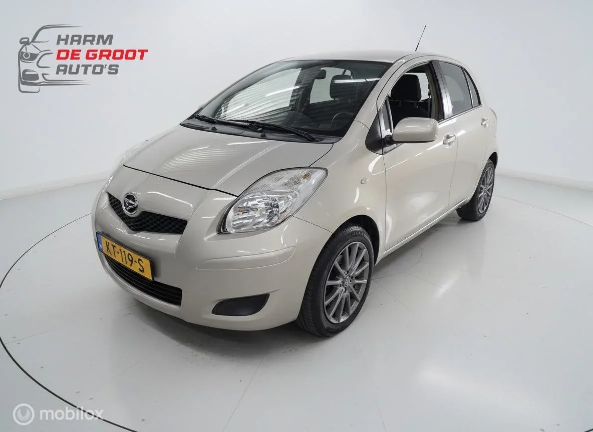 Daihatsu Charade (2012) — foto 1