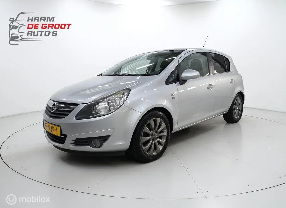 Opel Corsa (2010) — foto 1