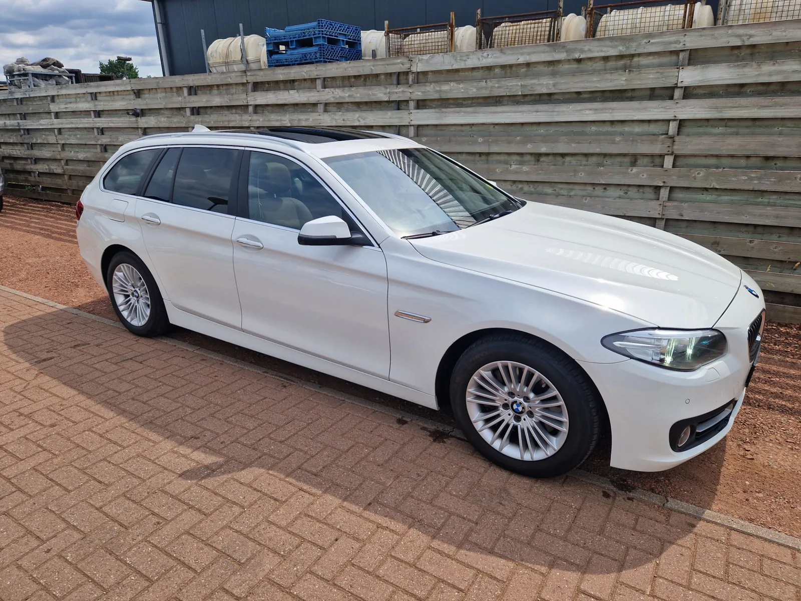 BMW 5-Serie (2016) — foto 1