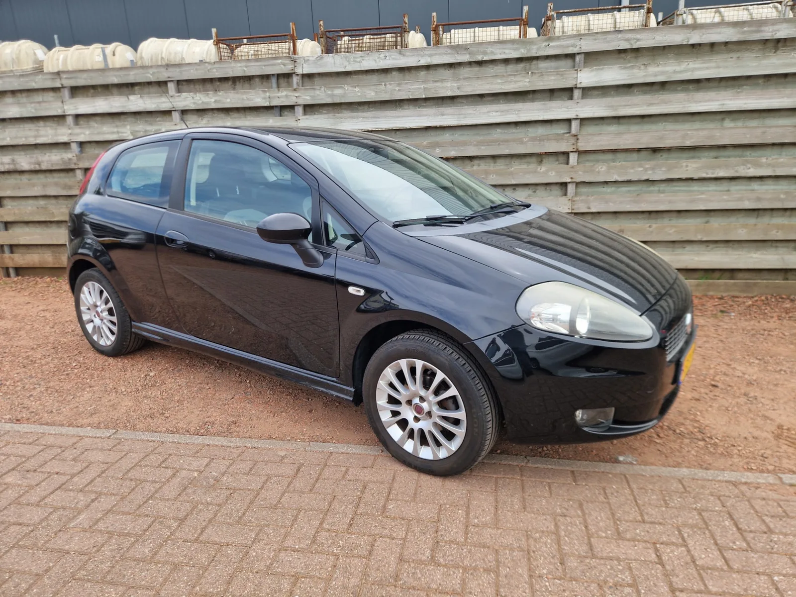 Fiat Grande Punto (2009) — foto 1