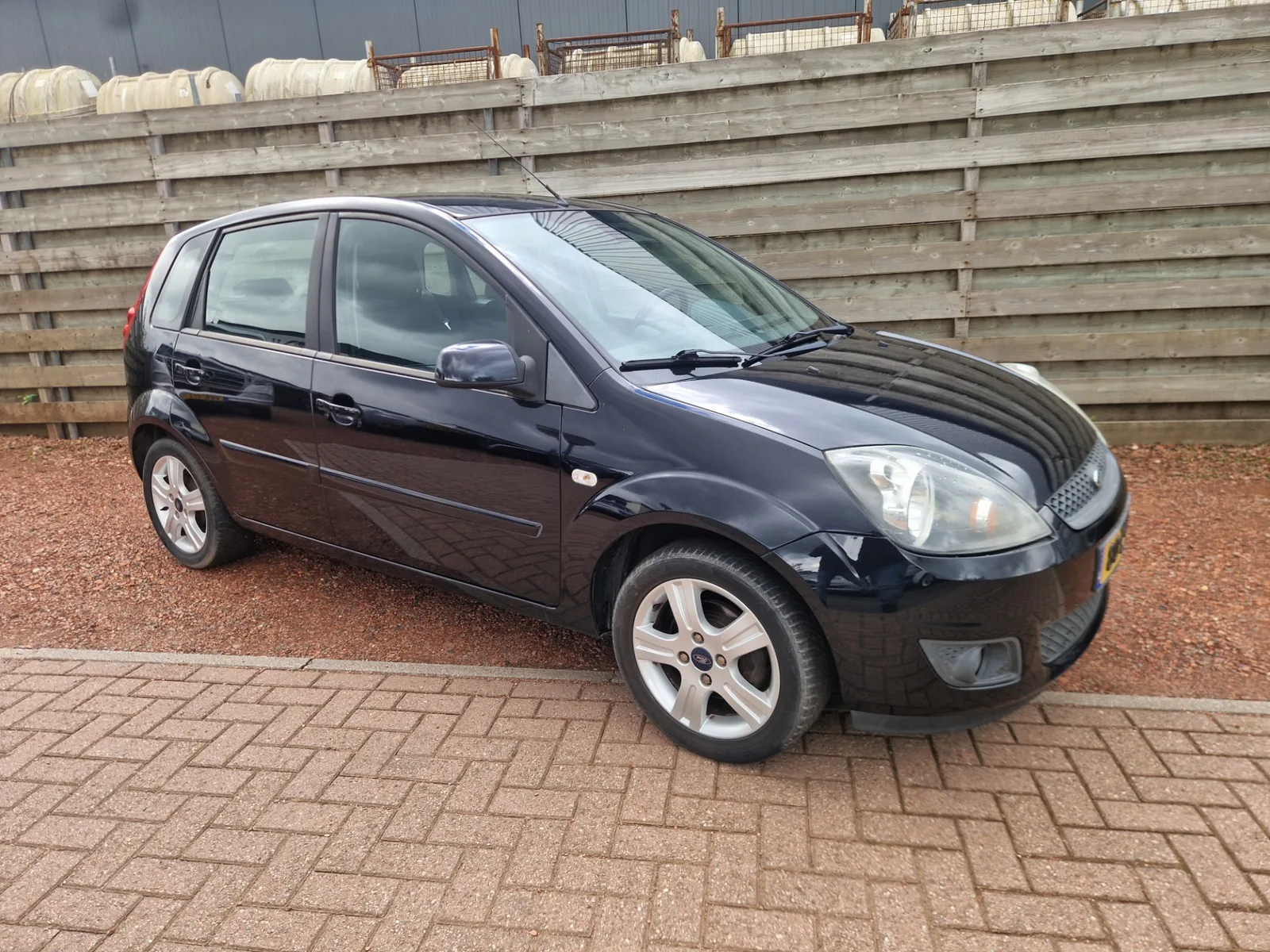 Ford Fiesta (2008) — foto 1